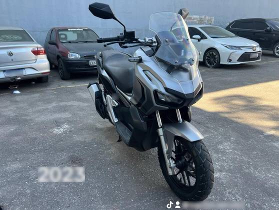 HONDA ADV 